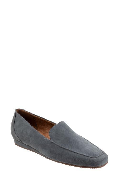 SoftWalk Vista Loafer Product Image