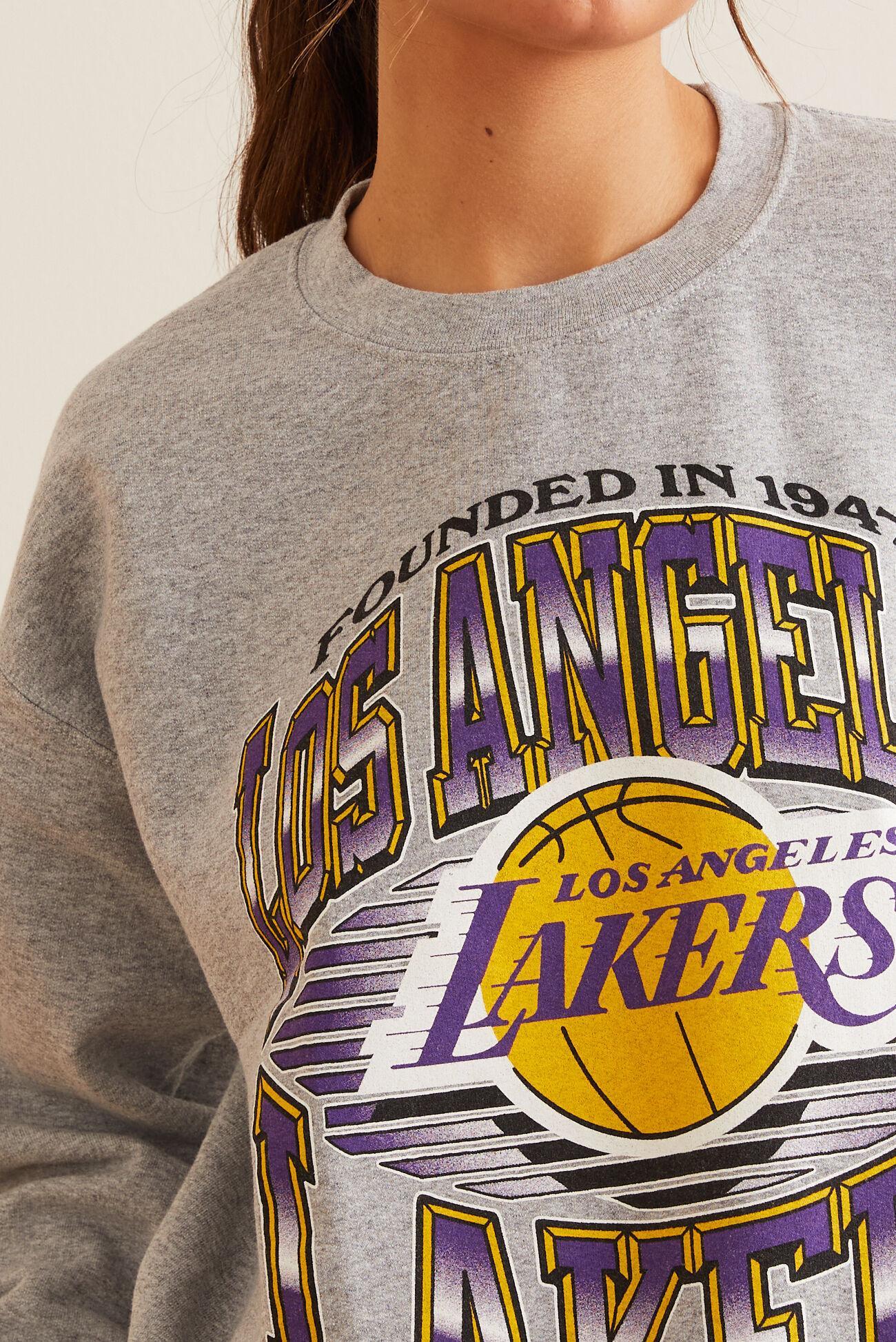 Los Angeles Lakers Fleece Pullover Product Image