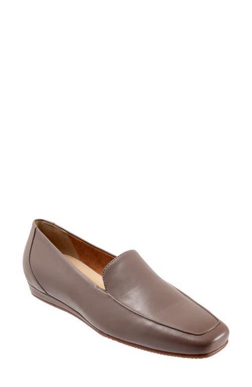 SoftWalk Vista Loafer Product Image