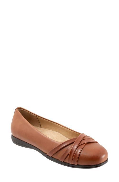 Trotters Daphne Flat Product Image