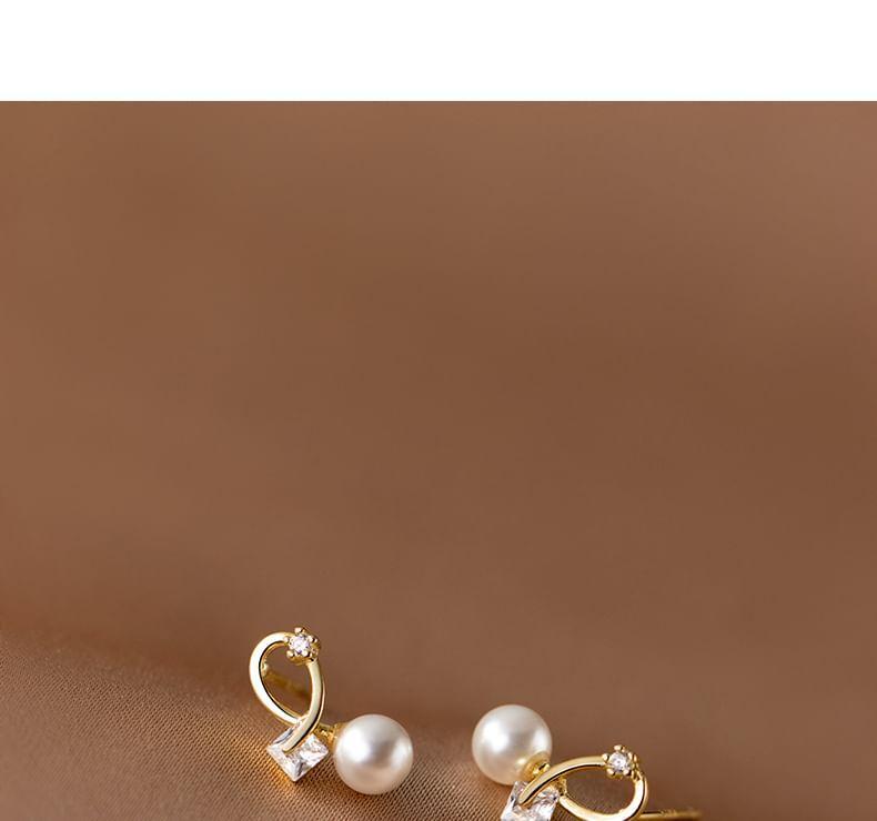 S925 Sterling Silver Faux Pearl Rhinestone Stud Earring Product Image