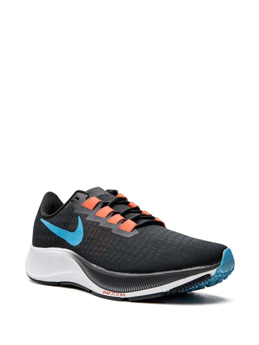 Zoom Pegasus 38 Low-top Sneakers In Blue Product Image