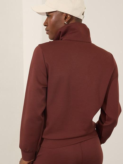 Allure 1/4 Zip Sweatshirt Product Image