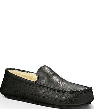 UGG(r) Ascot Leather Slipper Product Image