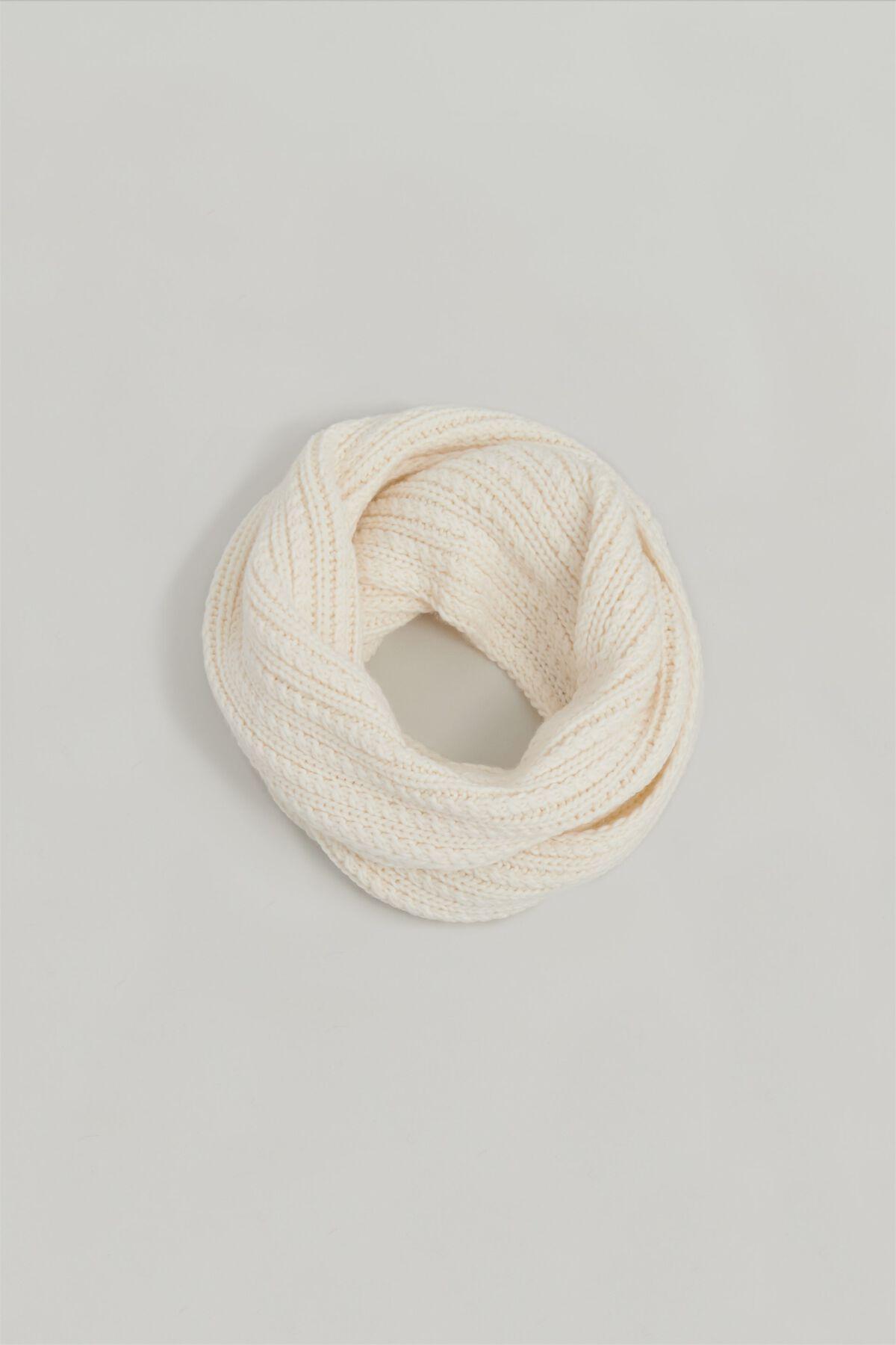 Cable Knit Eternity Scarf Product Image