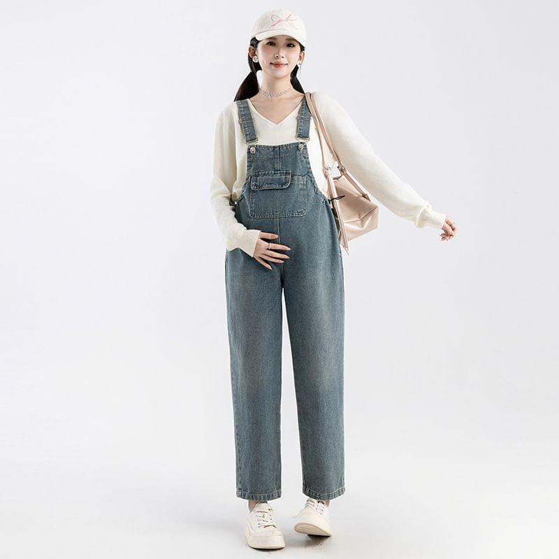 Maternity Washed Pocket Detail Denim Cropped Dungaree Product Image