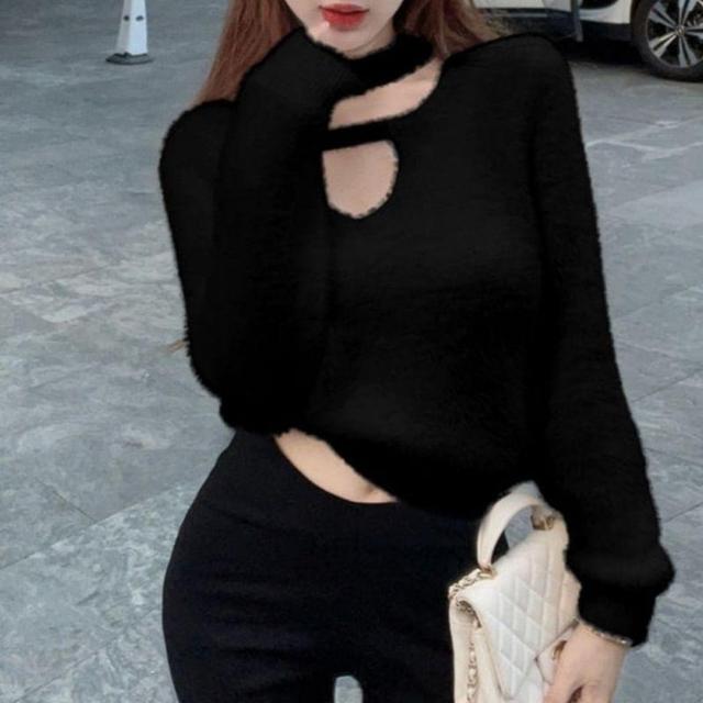 Long-Sleeve Cutout Plain Crop Knit Top Product Image