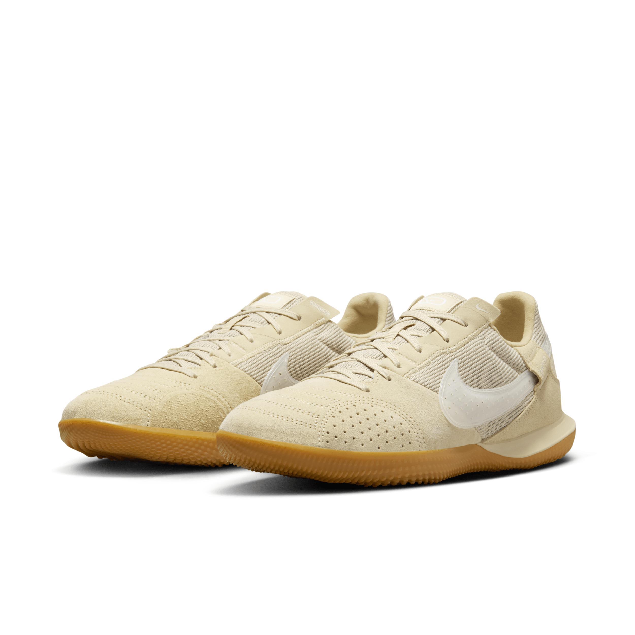 Nike Mens Streetgato Low-Top Soccer Shoes Product Image