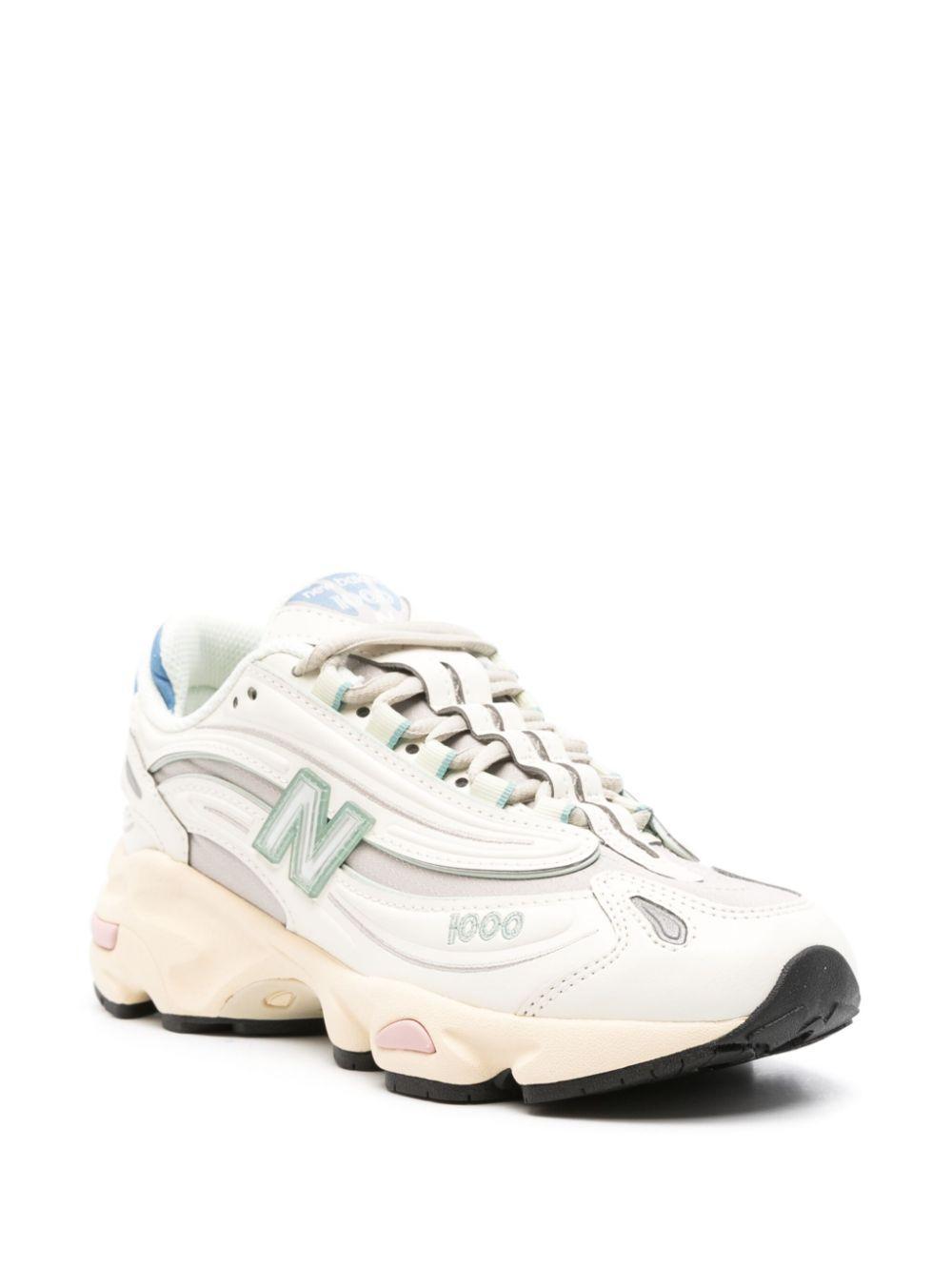 NEW BALANCE 1000 Contrasting Leather Snekaers In White Product Image