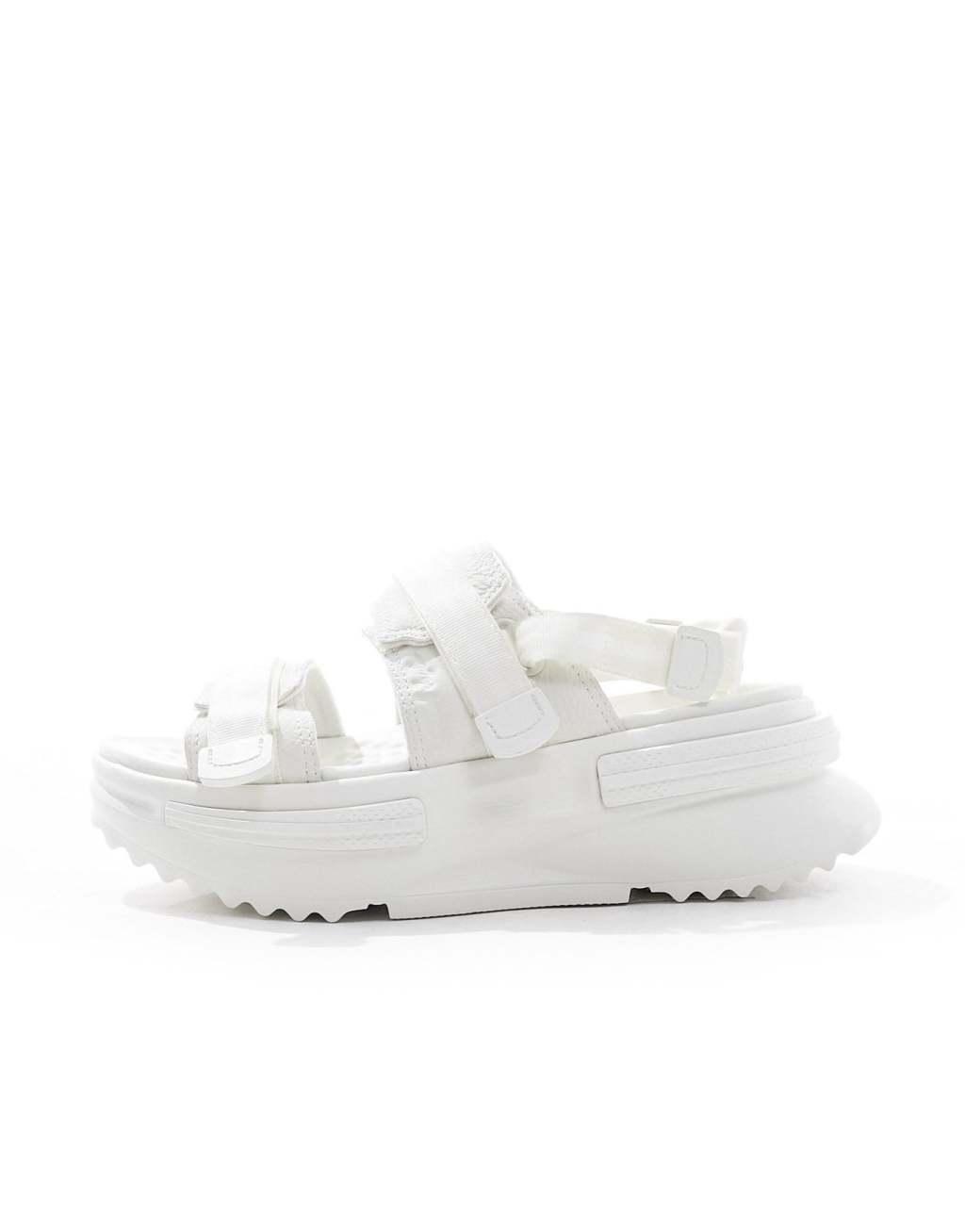 Converse Run Star Utility sandals in white Product Image