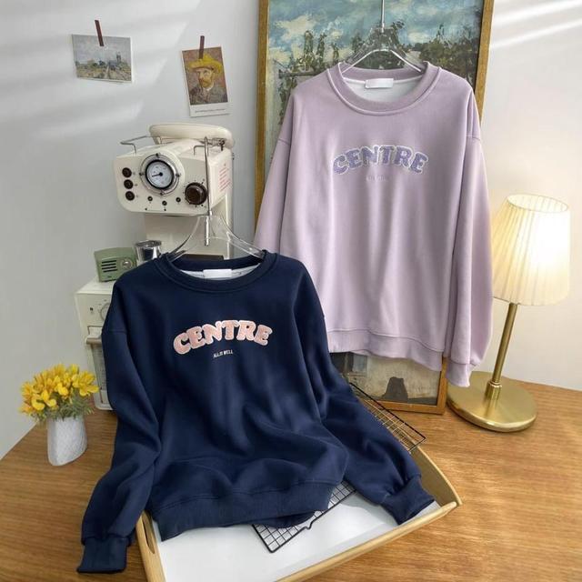 Round Neck Lettering Oversized Sweatshirt Product Image