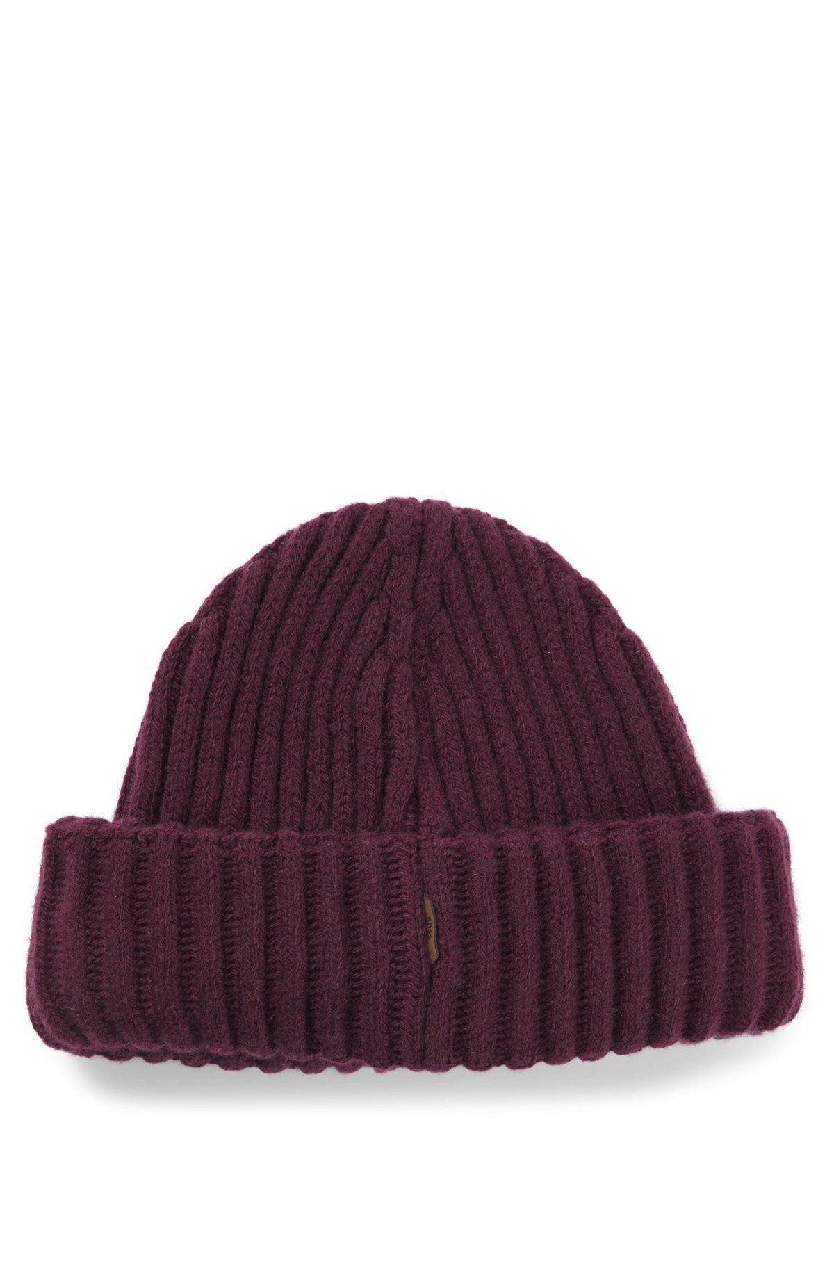 Fisherman beanie hat in virgin wool and cashmere Product Image