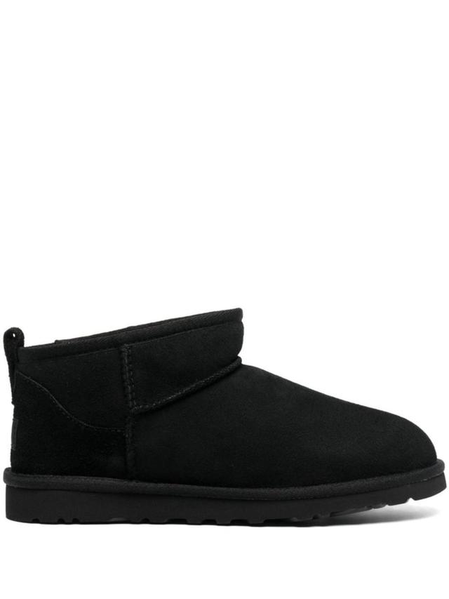 UGG Ultra Mini Shearling-stiefel In Black Product Image