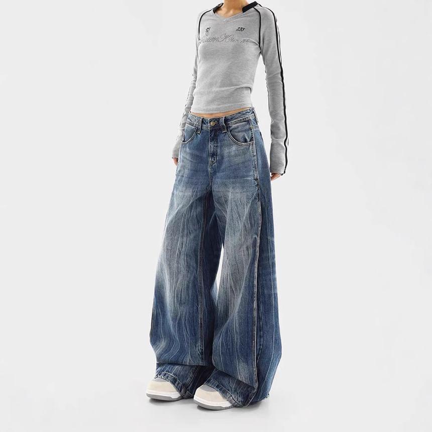 Low Rise Washed Loose-Fit Wide-Leg Jeans Product Image