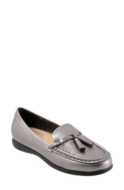 Trotters Dawson Tassel Loafer Product Image