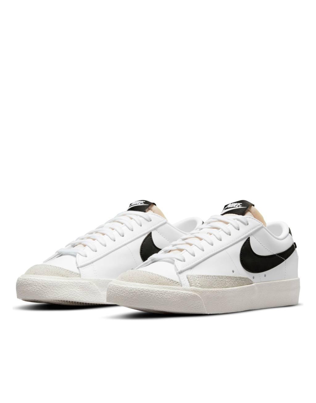 Nike Women's Blazer Low '77 Shoes Product Image