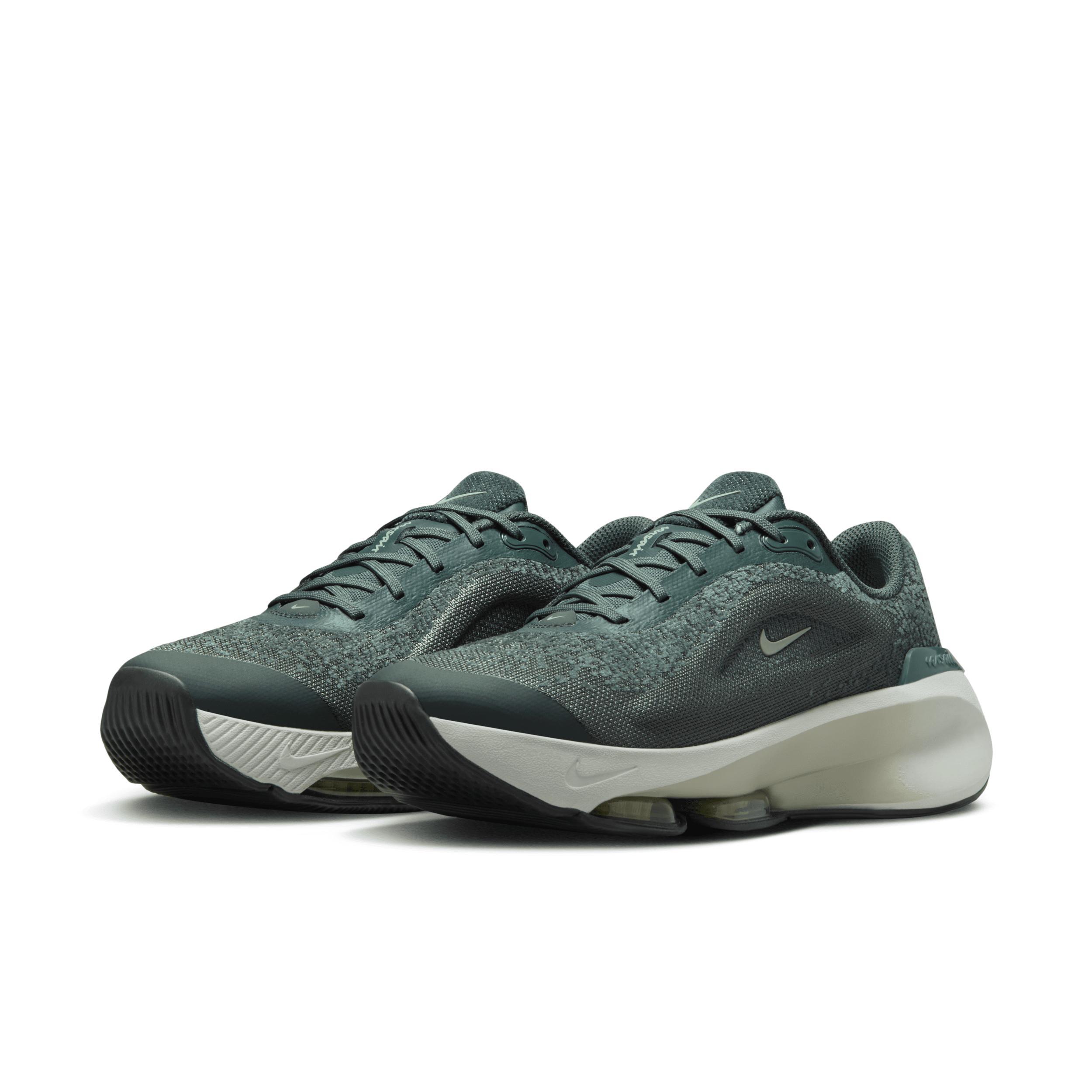 Nike Women's Versair Workout Shoes Product Image