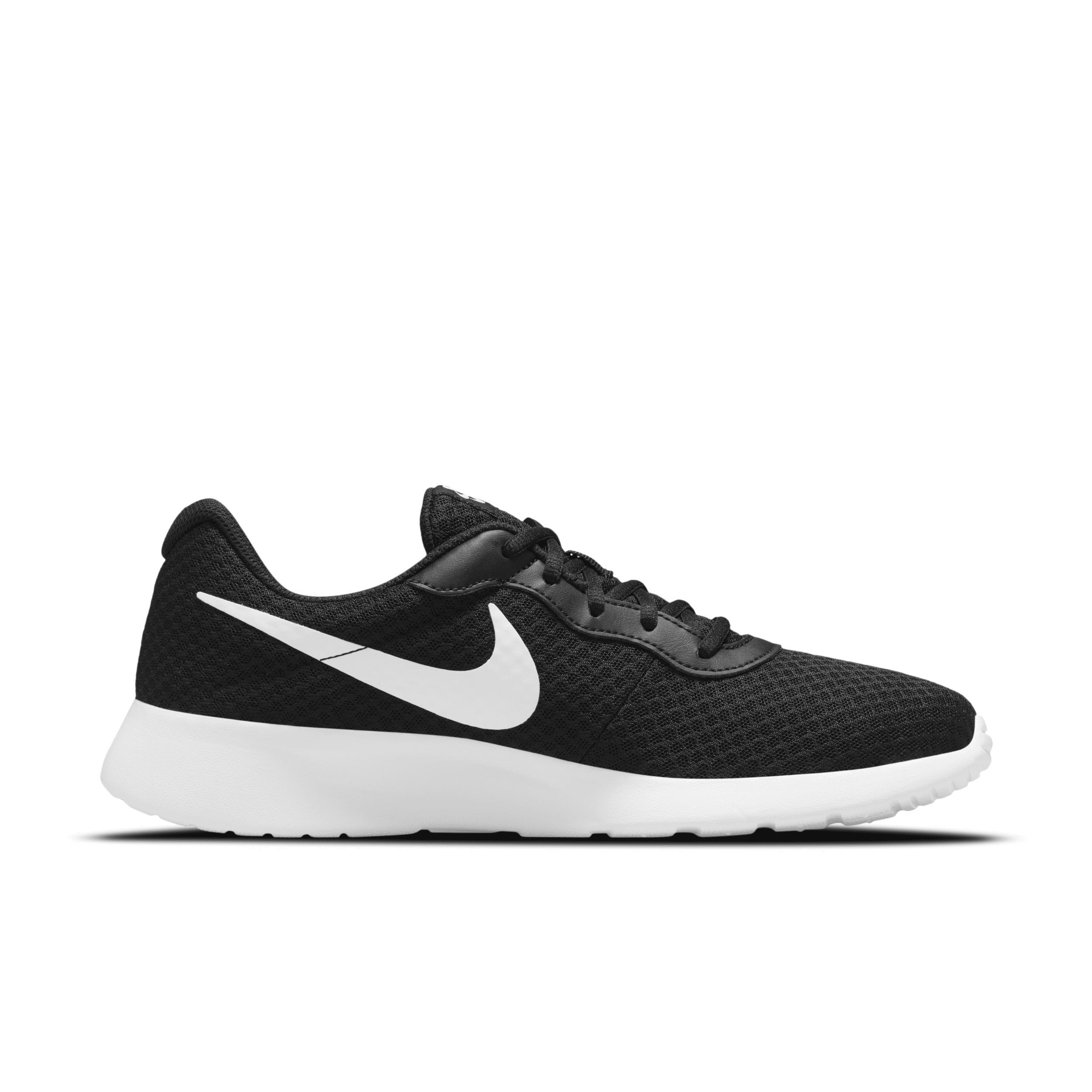 Nike Men's Tanjun Shoes Product Image