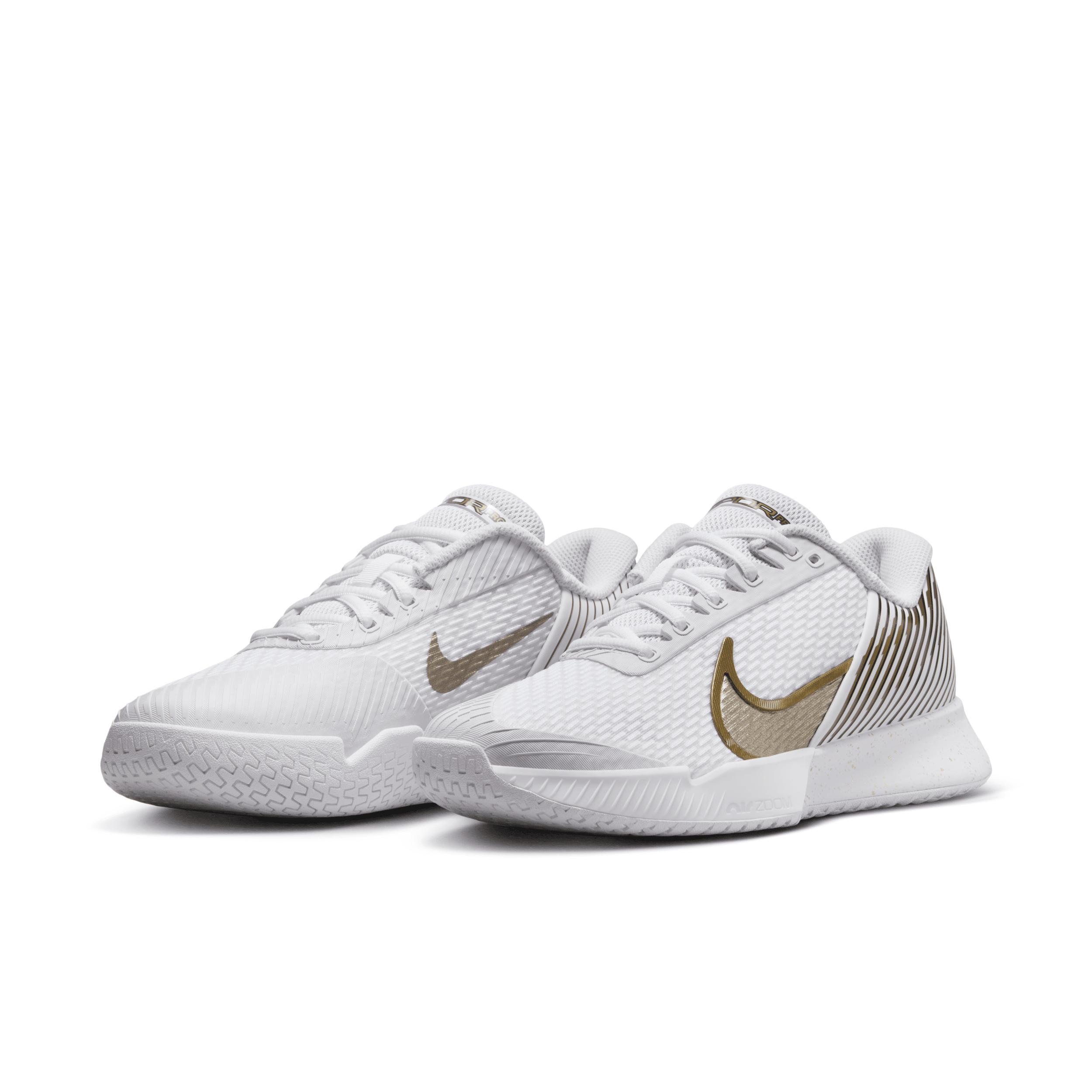 NikeCourt Vapor Pro 2 WMB Women's Hard Court Tennis Shoes Product Image