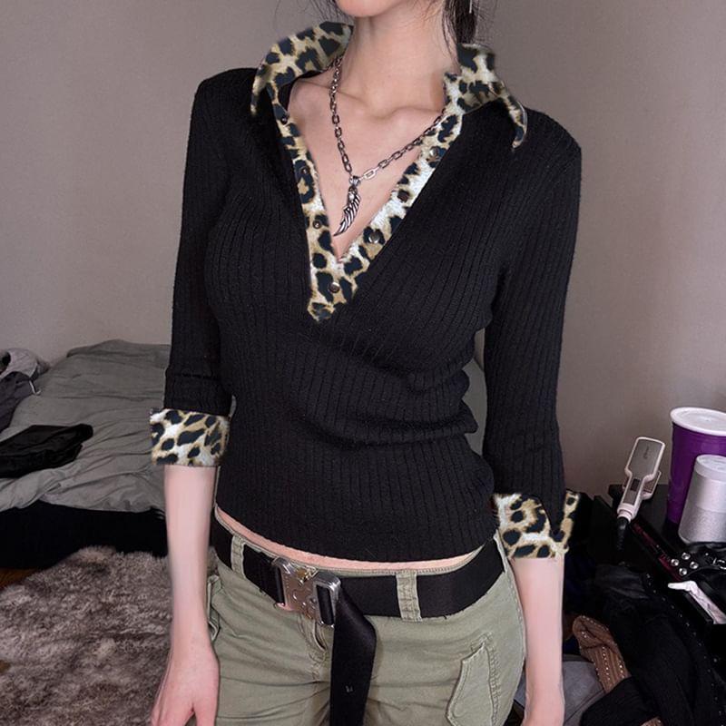 Long Sleeve Leopard Trim V-Neck Ribbed Knit Top Product Image