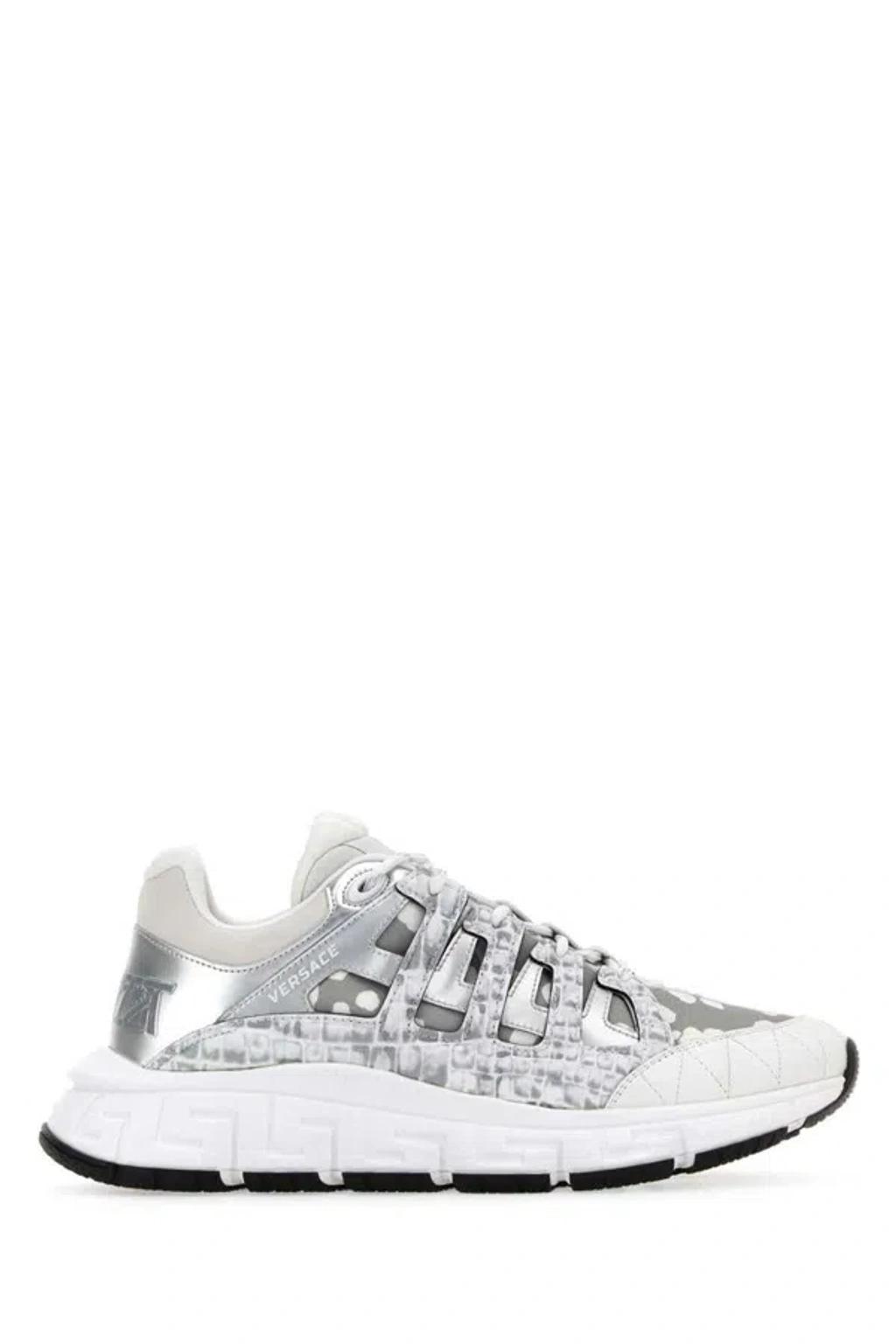 Sneakers In White Product Image