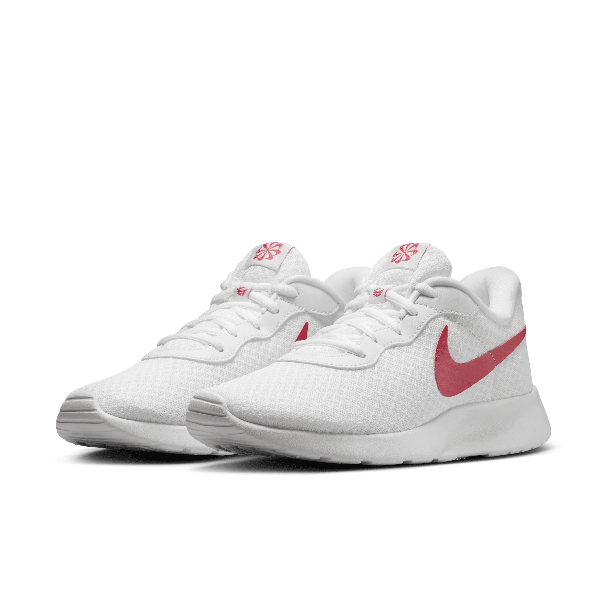 Nike Womens Tanjun EasyOn Shoes Product Image