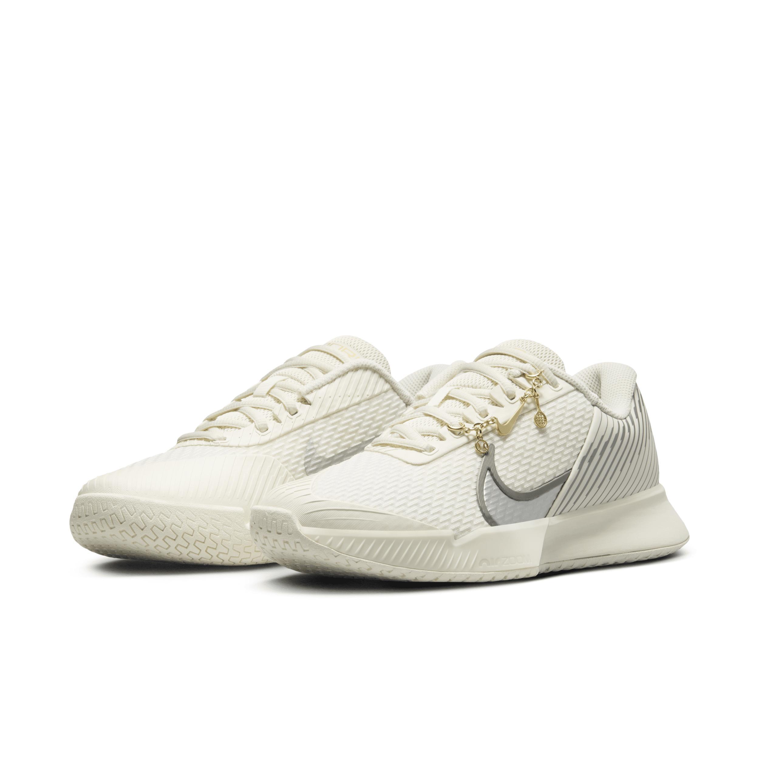 NikeCourt Vapor Pro 2 Premium Women's Hard Court Tennis Shoes Product Image