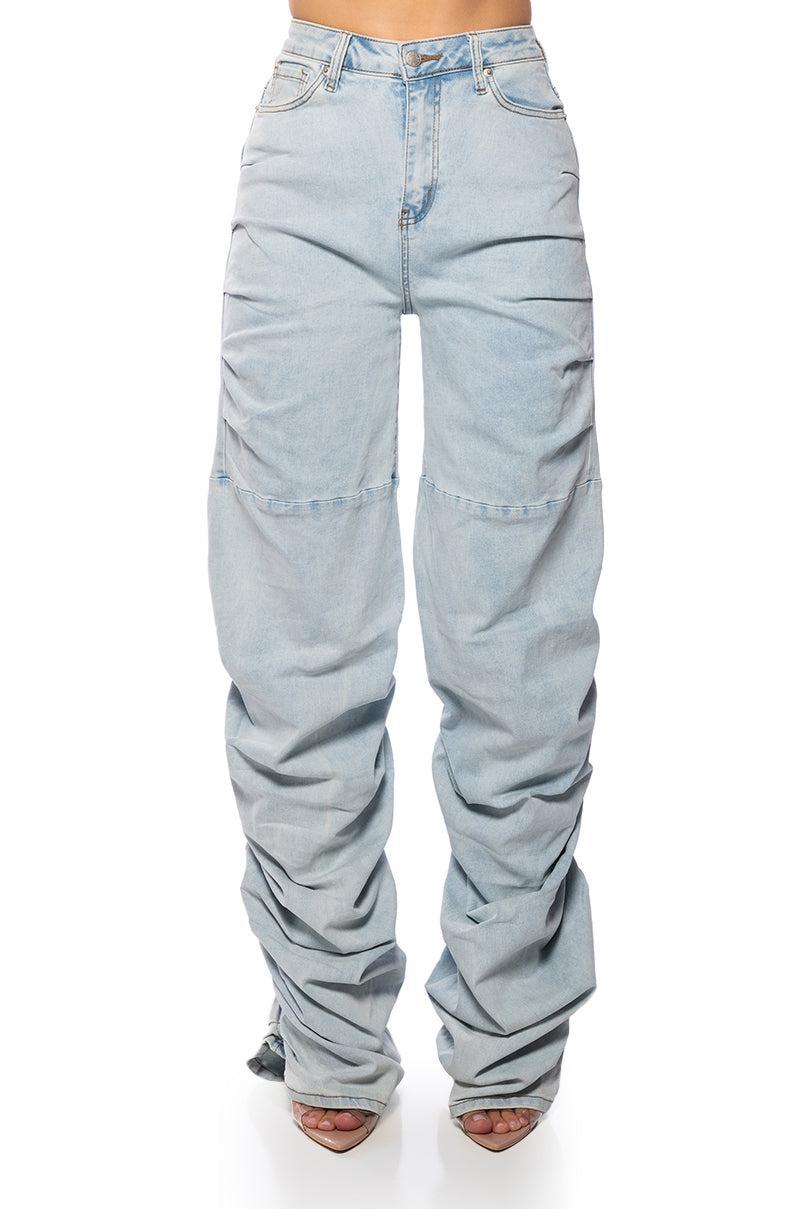 NEVER CHANGE RUCHED RELAXED FIT JEANS IN LIGHT BLUE DENIM Product Image