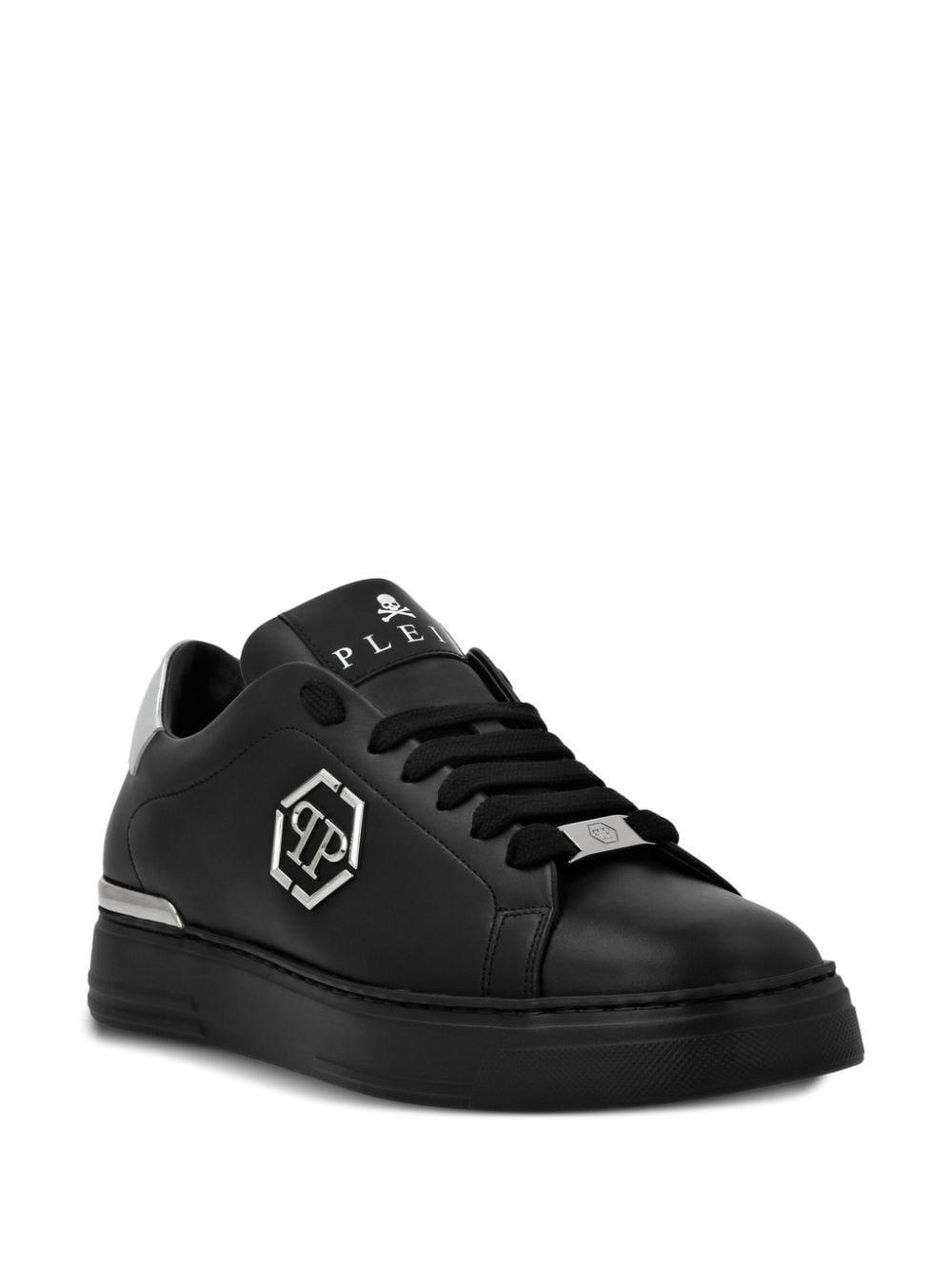 Hexagon Low-top Sneakers In Black Product Image