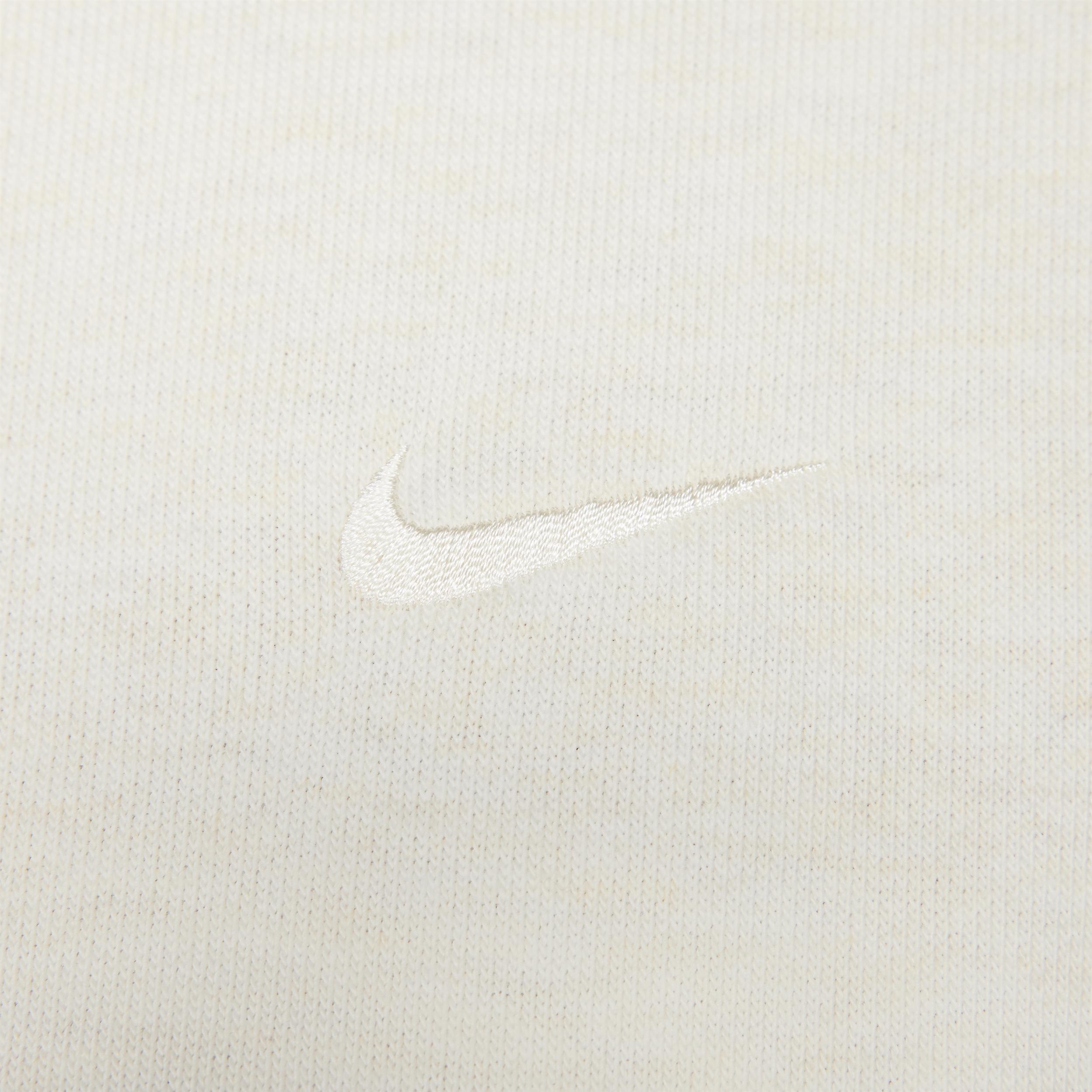 Nike Dri-FIT Standard Issue Crewneck Sweatshirt Product Image