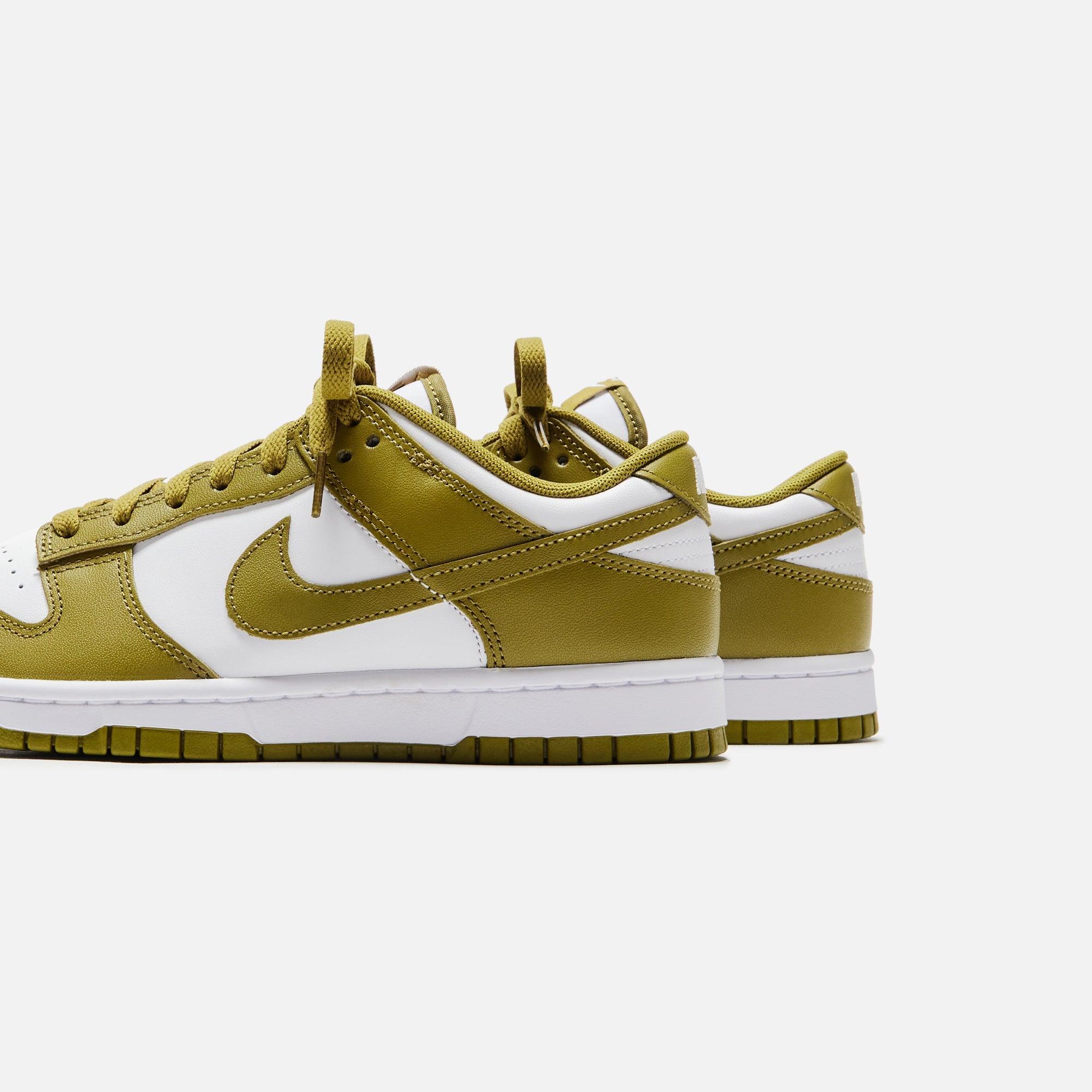 Nike Dunk Low Retro - White / Pacific Moss Male Product Image