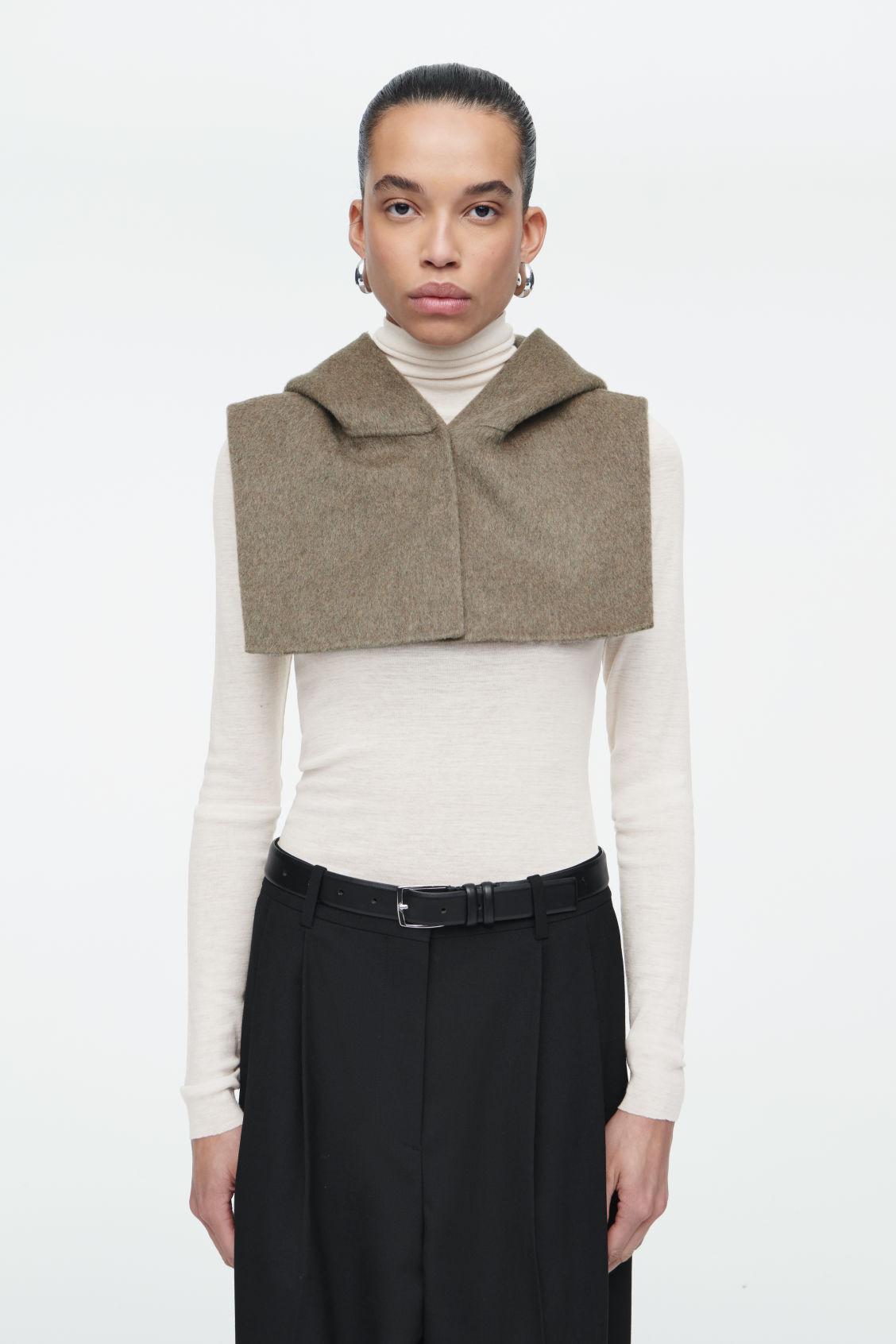 DOUBLE-FACED WOOL HYBRID HOOD Product Image