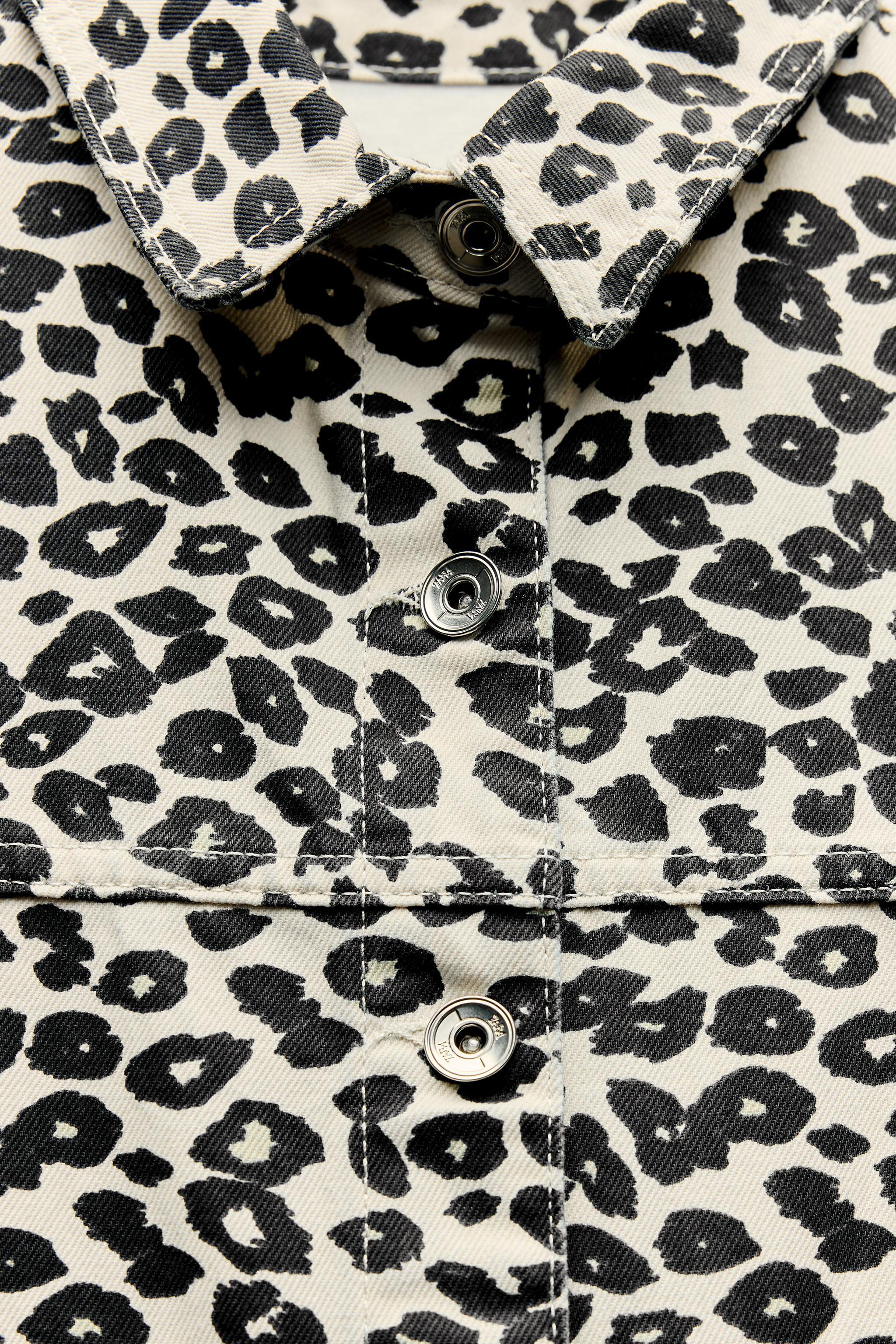 Z1975 DENIM ANIMAL PRINT JACKET Product Image