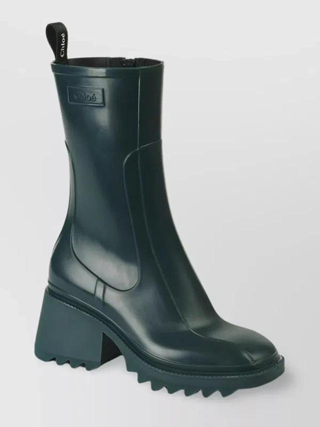 CHLOÉ Betty Rubber Rain Booties In Blue Product Image