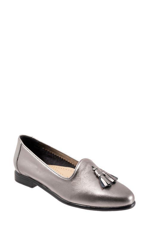 Trotters Liz Tassel Loafer Product Image