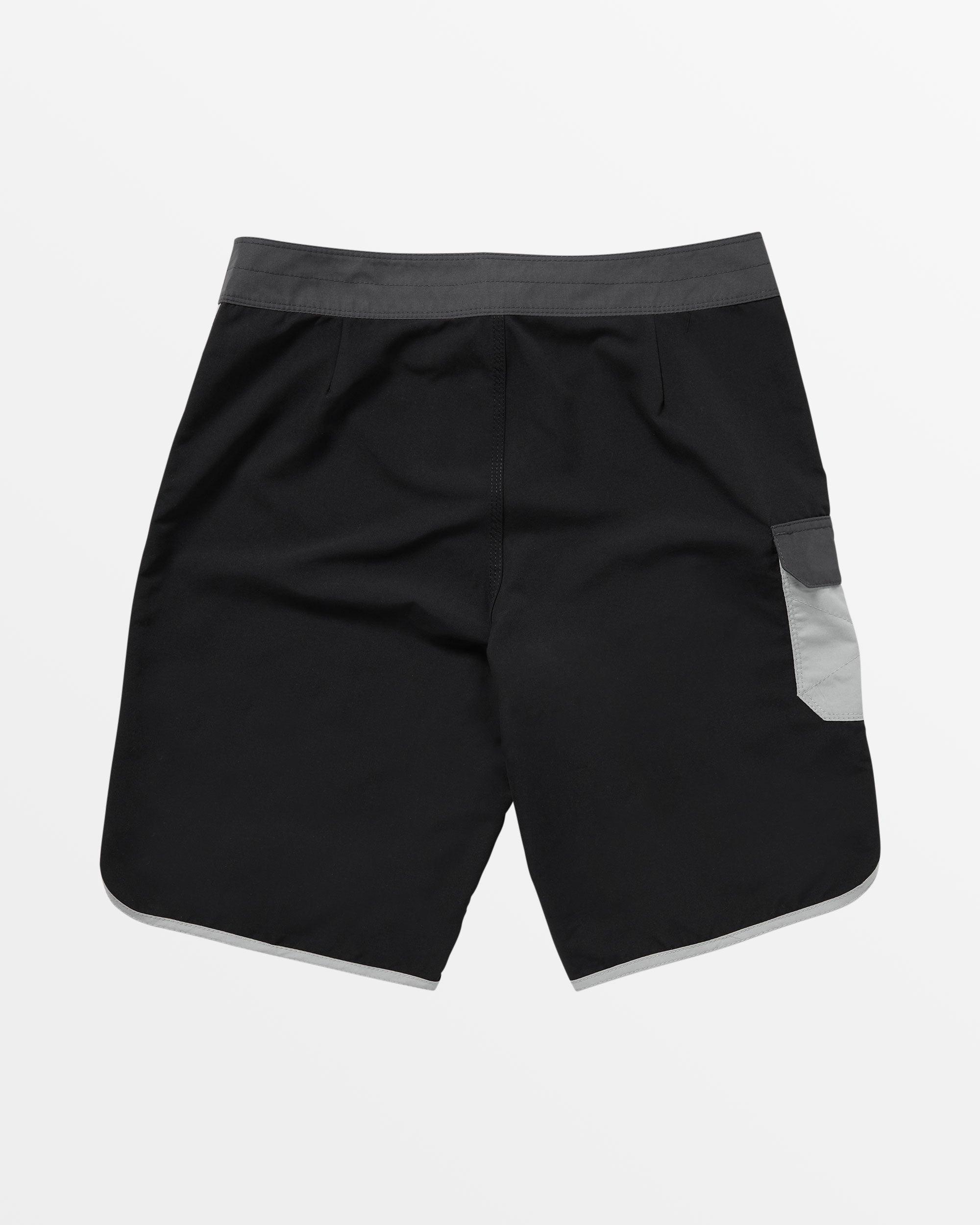 Classic Wave Pro 19" Boardshorts - Black Male Product Image