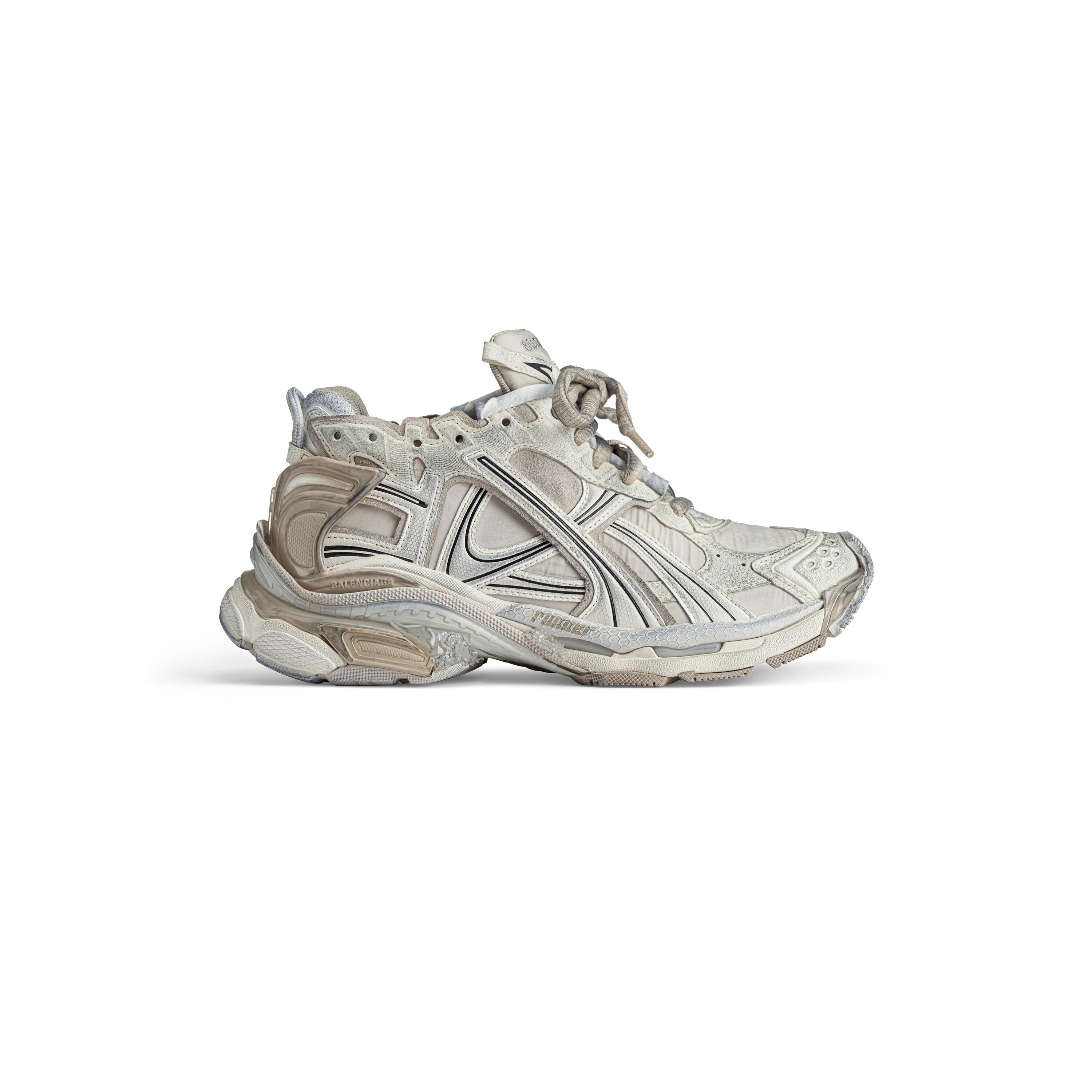 Men's Runner Sneaker  in Beige Product Image