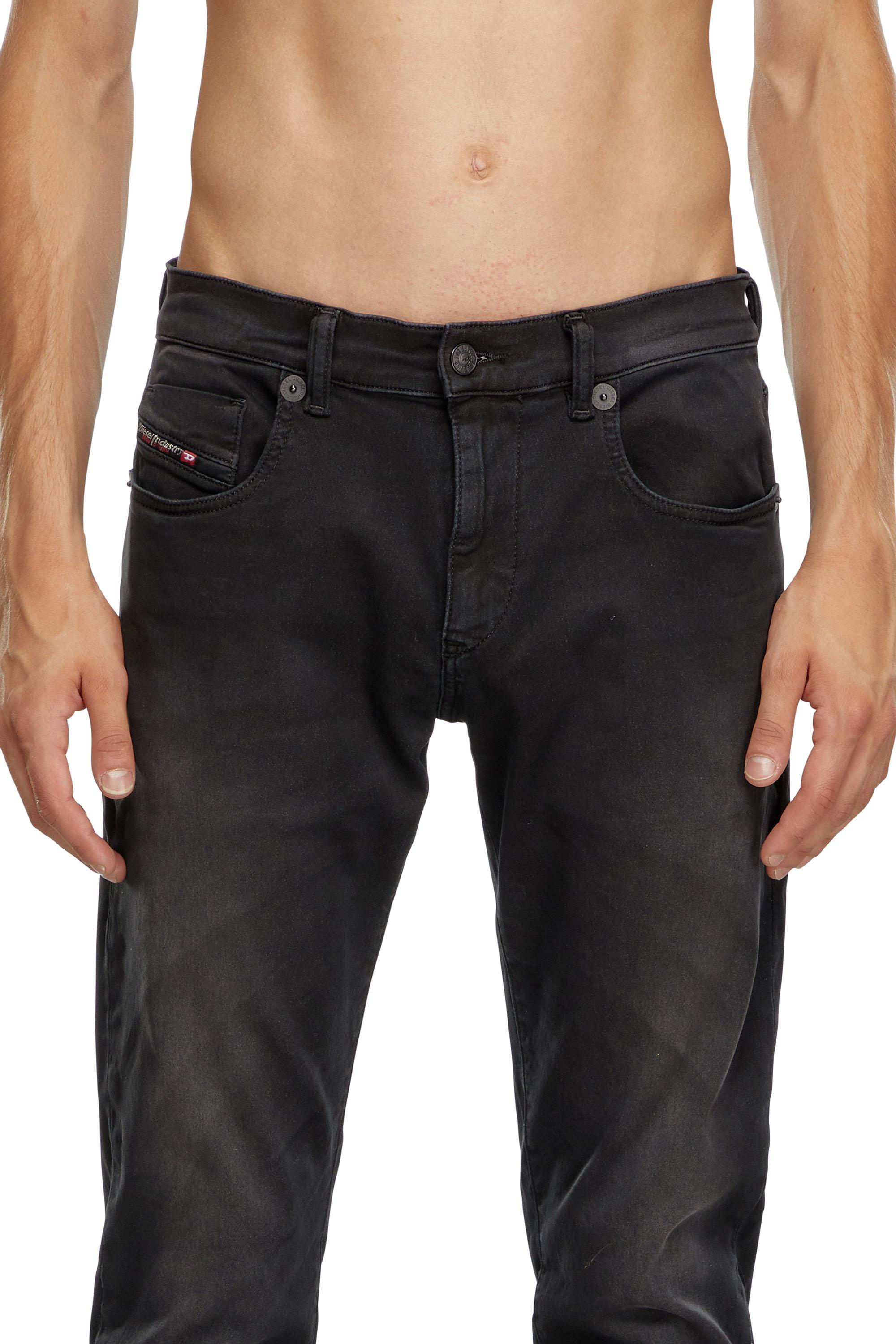 Slim 2060 D-Strukt Joggjeans® 0670M Product Image