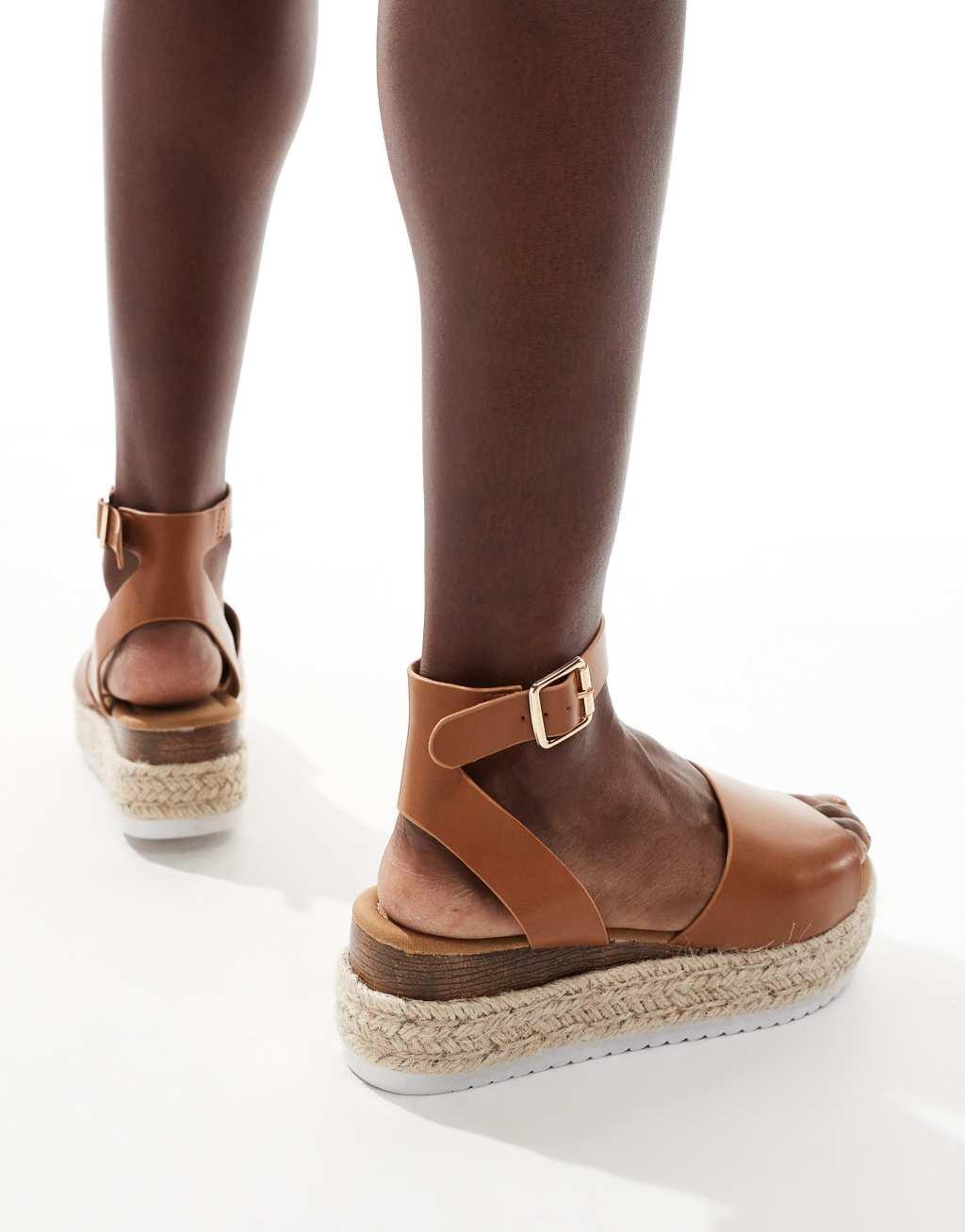 Truffle Collection flatform espadrilles in tan Product Image