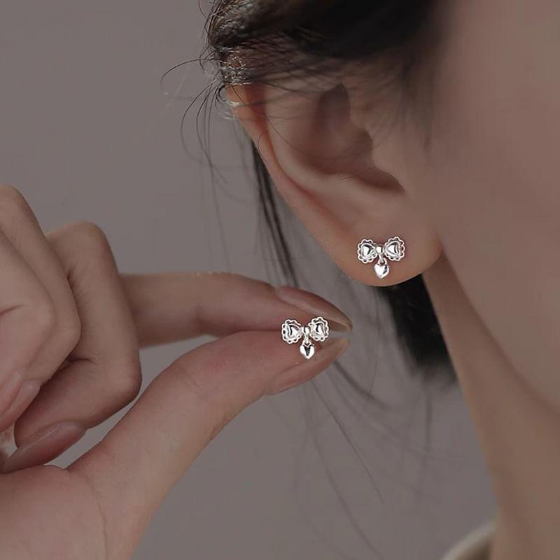 Bow Stud Earring Product Image