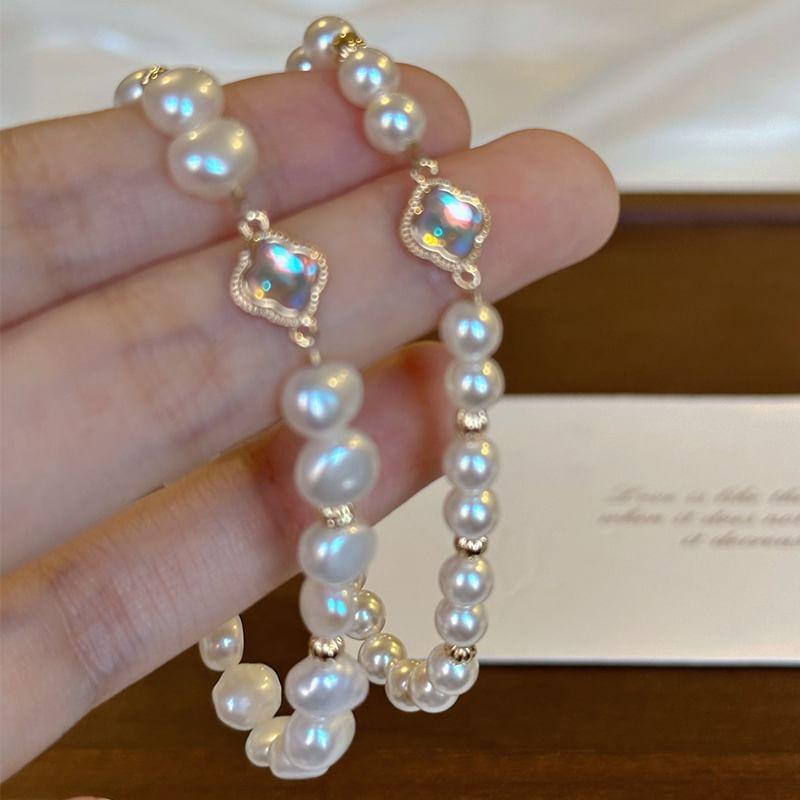 Faux Pearl Beaded Bracelet Product Image