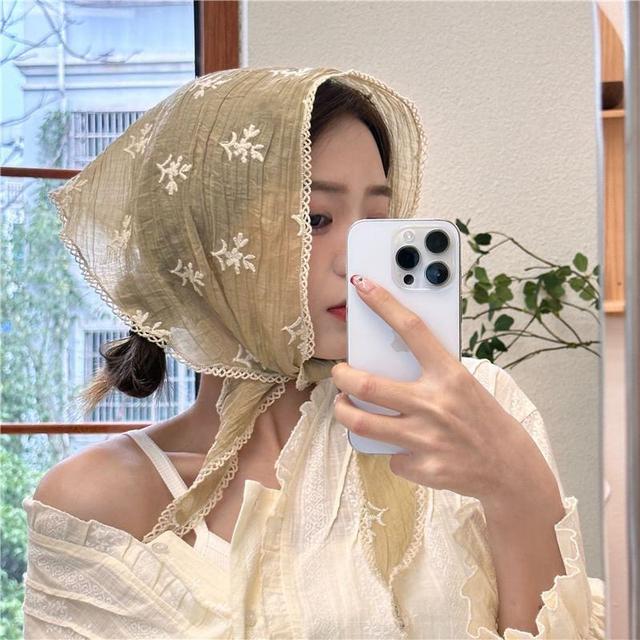 Floral Embroidered Lace Trim Headscarf Product Image