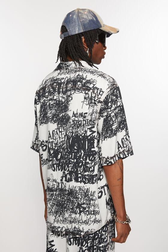 Printed button-up shirt Product Image