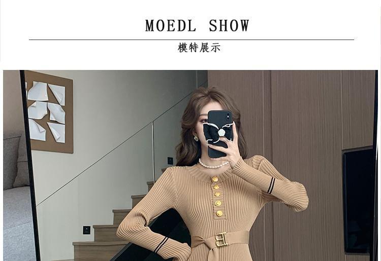 Long-Sleeve Crew Neck Ribbed Midi Sheath Knit Dress Product Image