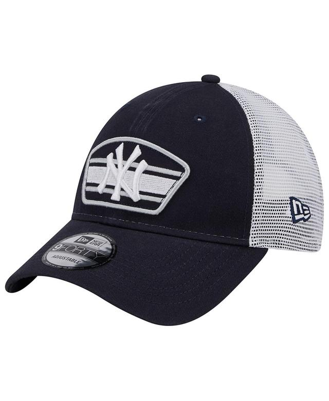 Mens New Era Navy New York Yankees Logo Patch 9FORTY Trucker Snapback Hat - Navy Product Image