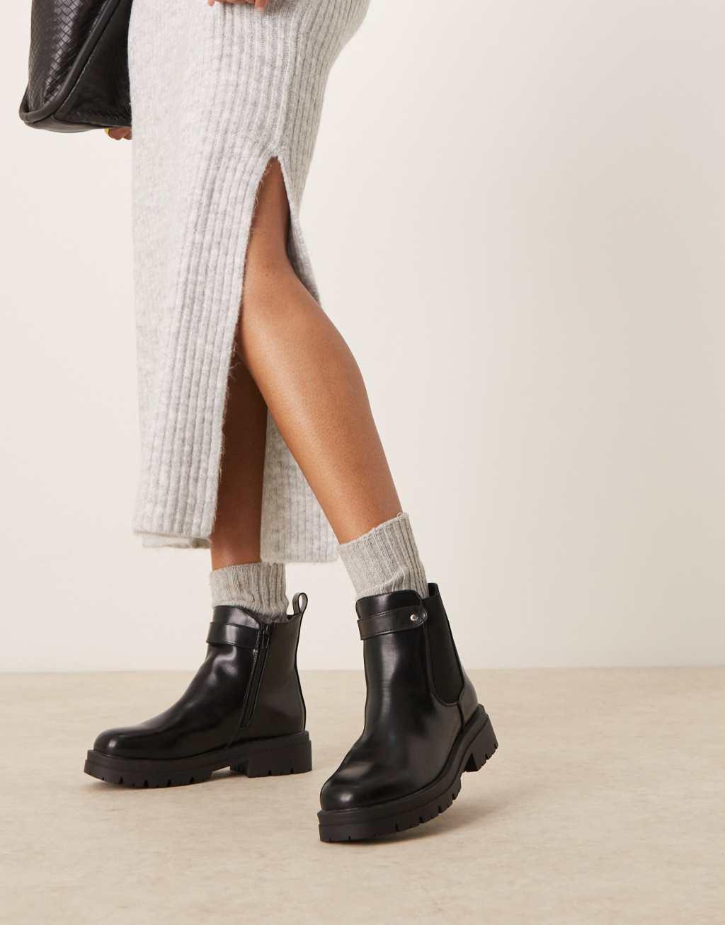 Glamorous chunky chelsea boots in black product image