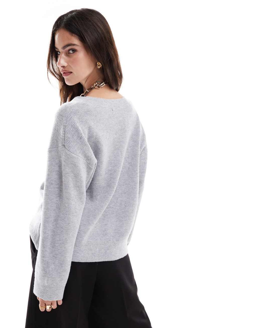 Stradivarius soft touch V-neck sweater in gray Product Image