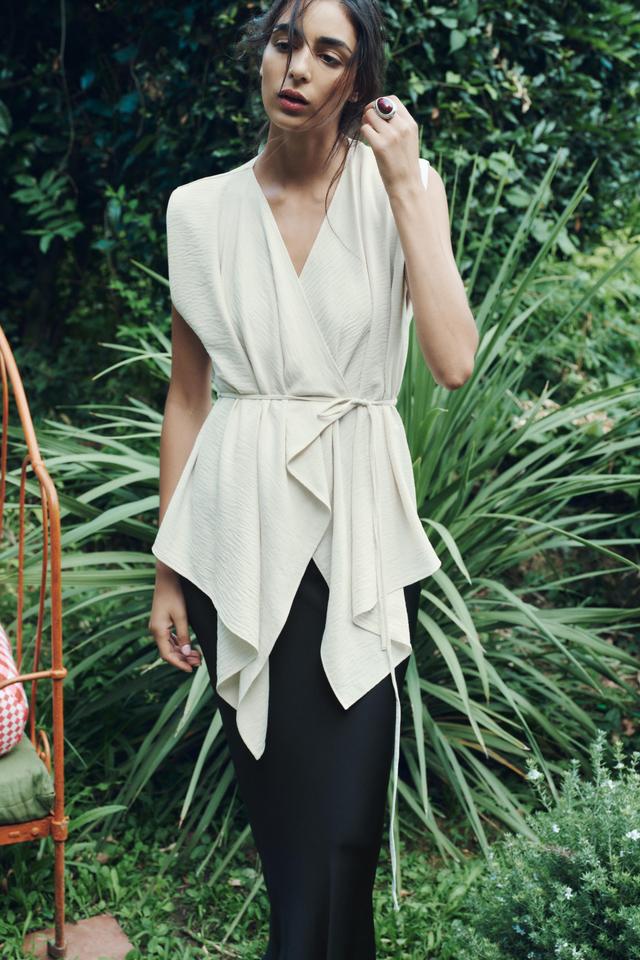 FLOWY BELTED VEST Product Image