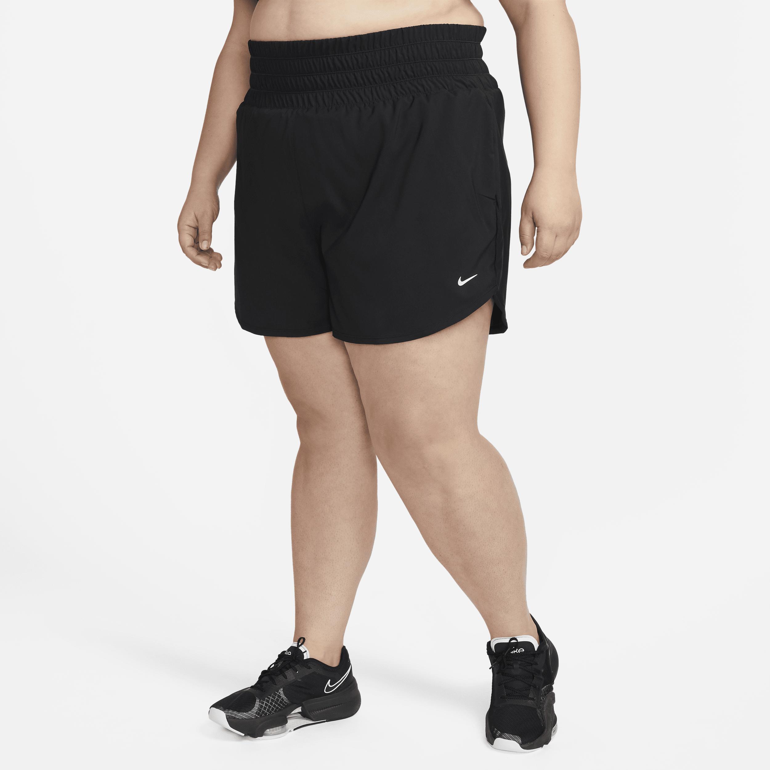 Nike Womens Dri-FIT One Ultra High-Waisted 3 Brief-Lined Shorts (Plus Size) Product Image