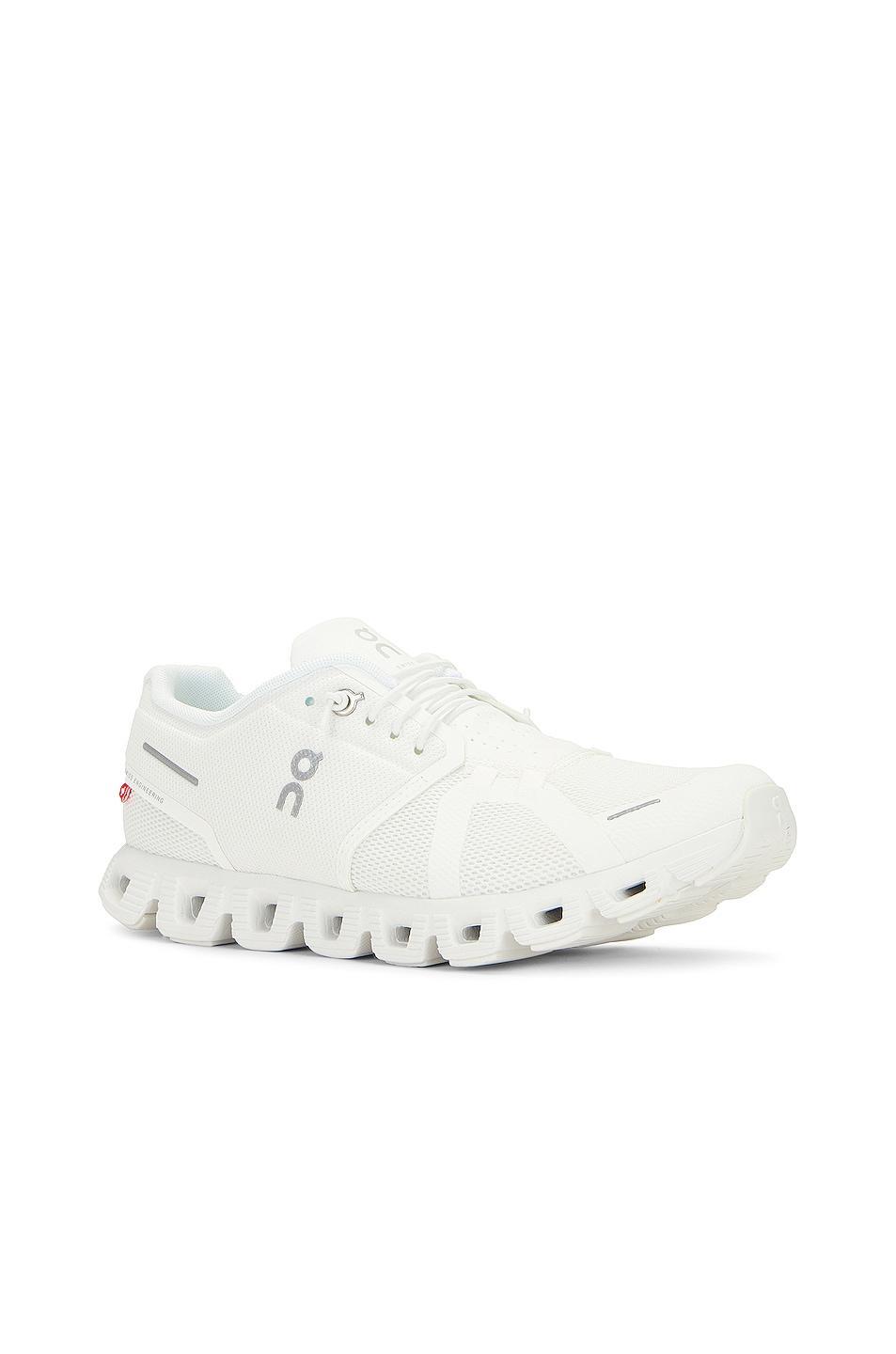 On Cloud 5 in Undyed-white & White - White. Size 12.5 (also in ). Product Image